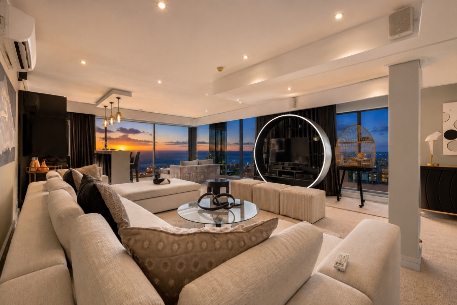 3 Bedroom Property for Sale in Sea Point Western Cape